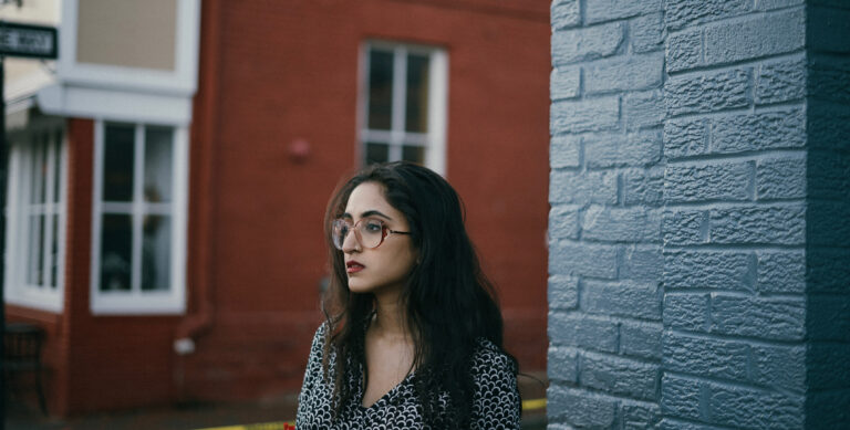 meisje is ongelukkig