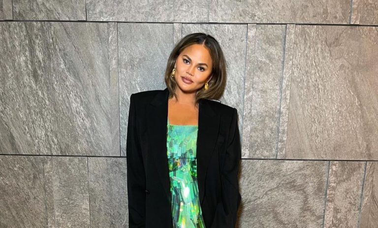 chrissy teigen topless