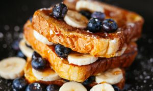 Met chocolade en banaan gevulde wentelteefjes tiktok