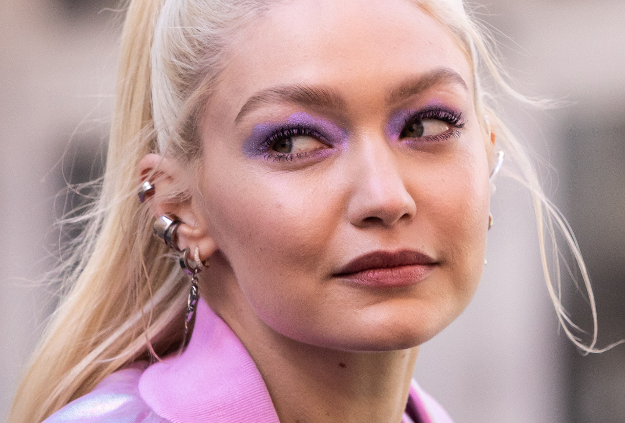 Cute! Gigi Hadid neemt datingadvies aan van een 87-jarige vrouw afbeelding