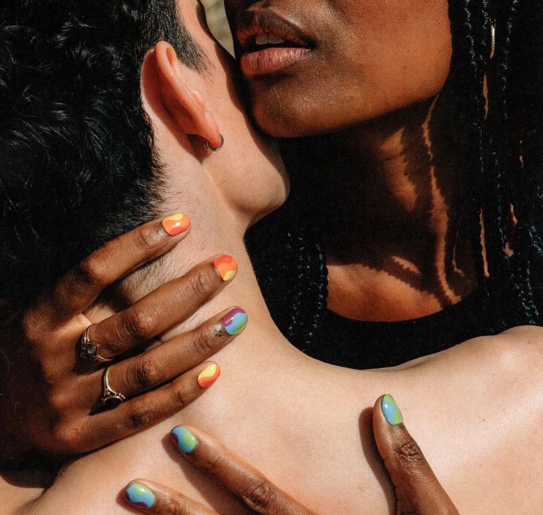 20 x items om je Pride outfit compleet te maken