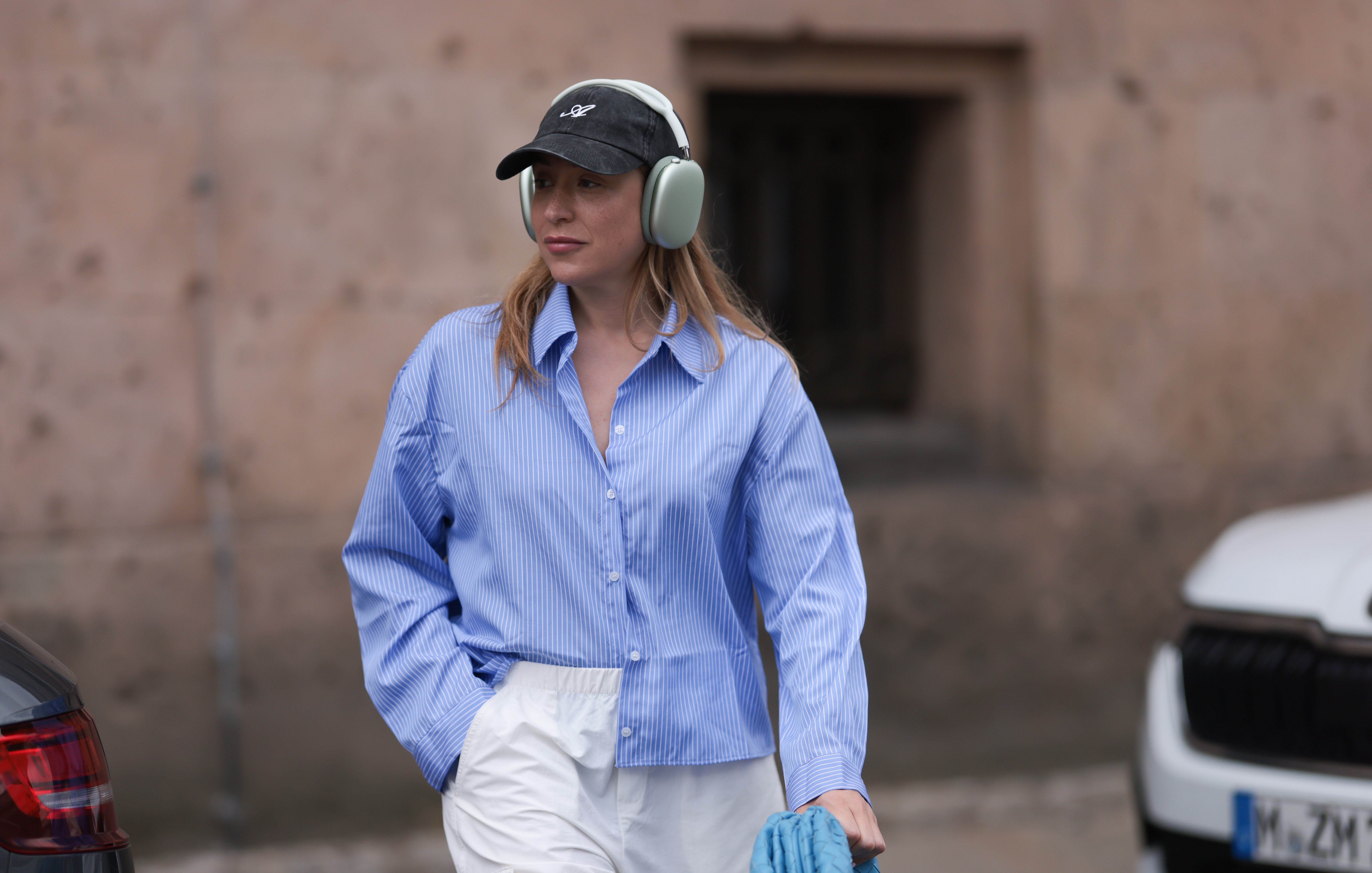 Cozy Cardio airpods max vrouw