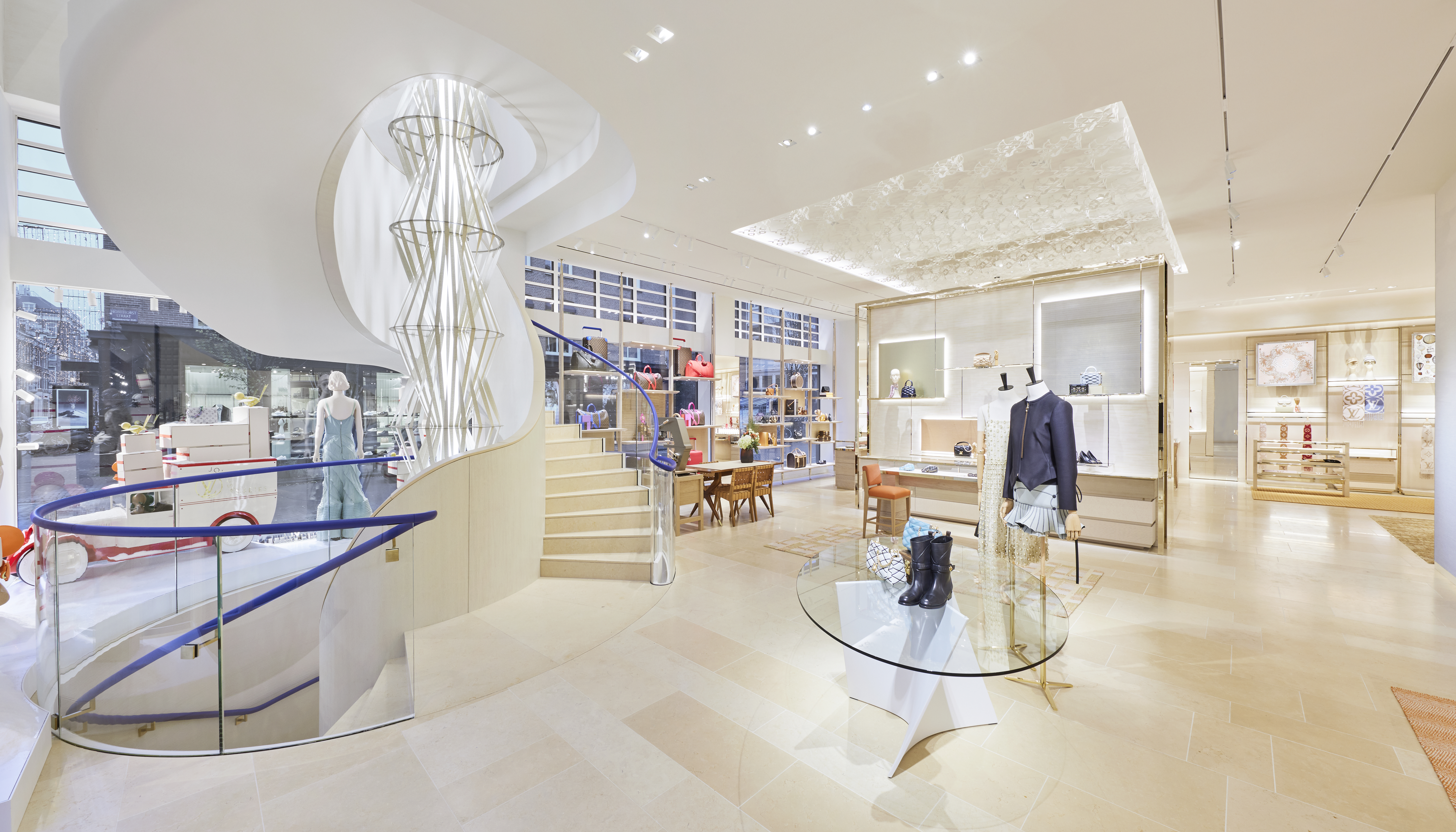 Louis Vuitton heropent winkel in P.C. Hooftstraat