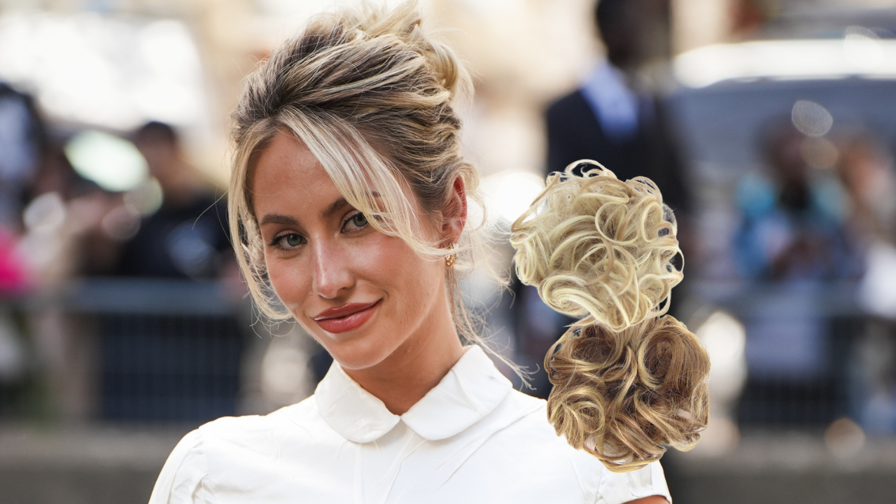 messy bun extenstions zeroes