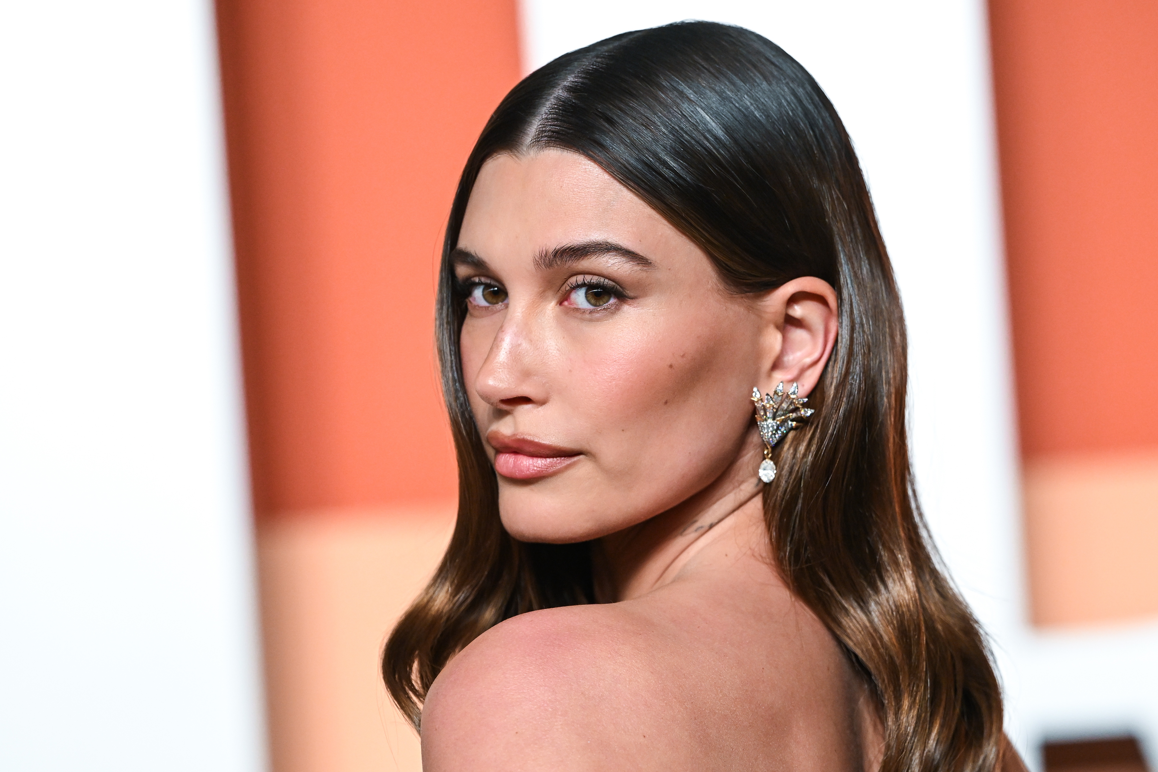 Hailey Bieber skin tint hourglass