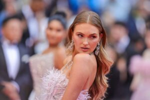 Romee Strijd vermogen