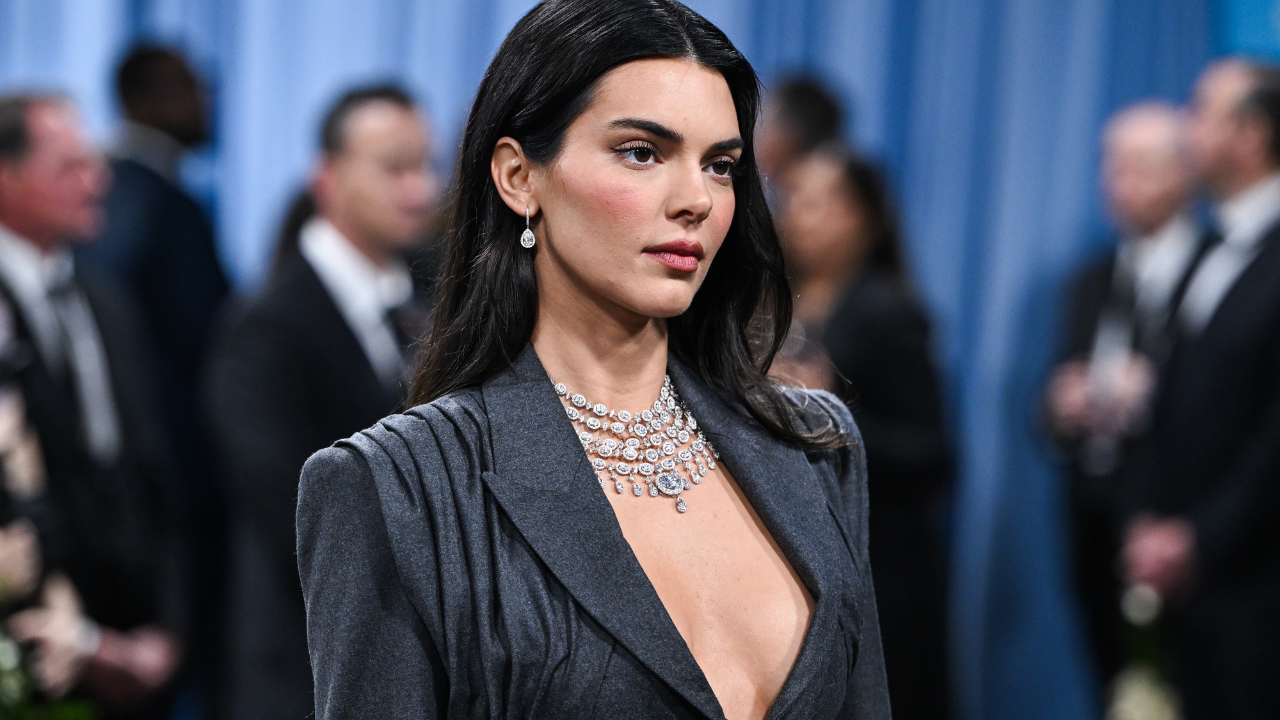 kendall jenner met gala lipstick goedkoop